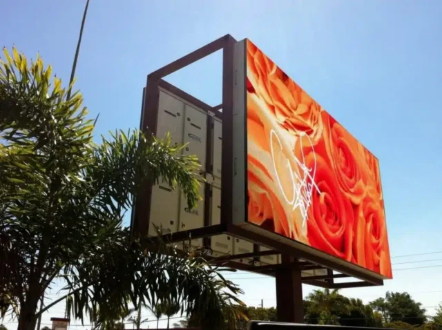 GIANT-LED-SCREENS-FOR-ADVERTISING-POSTERS.jpg